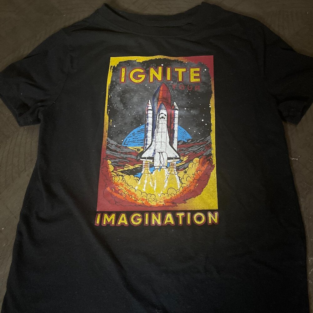 Boys Cat & Jack Rocket Tee (Size 6/7 S)